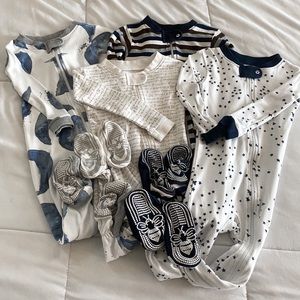 18mo Burt’s bees footed zipper pajama bundle. NWOT